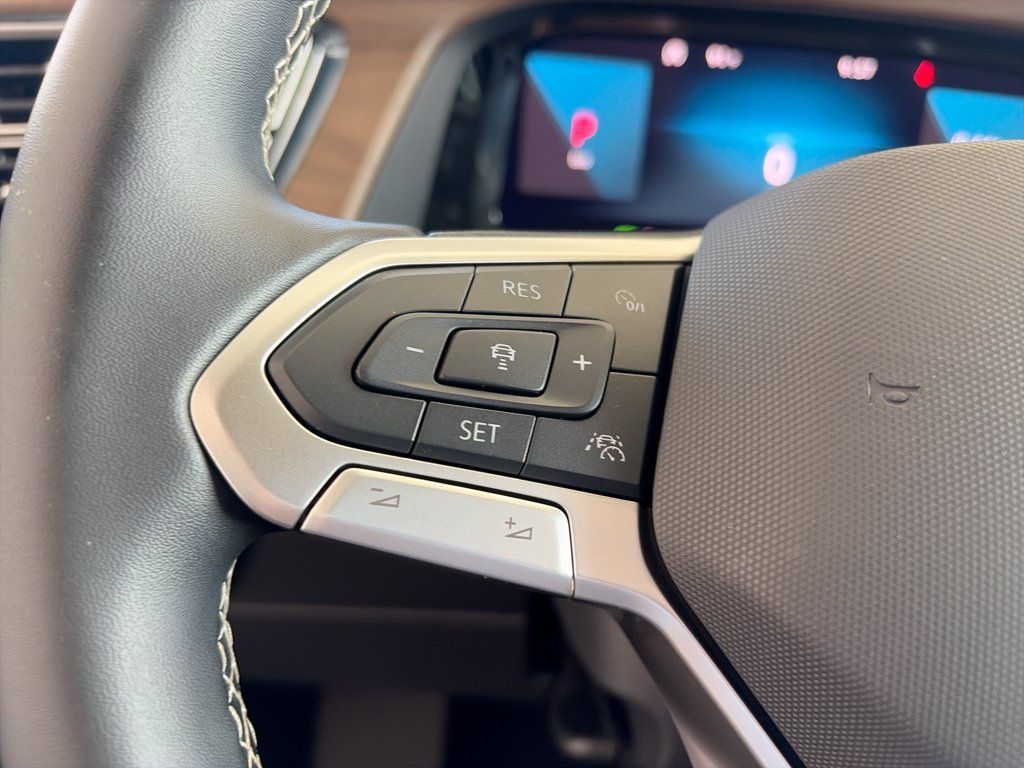Certified 2026 Volkswagen Atlas SE FWD image 15
