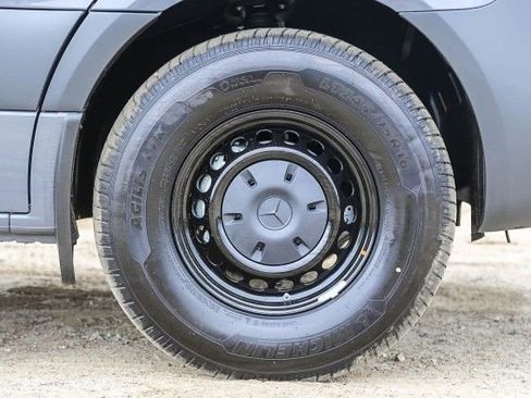 New 2025 Mercedes-Benz Sprinter 2500 image 10