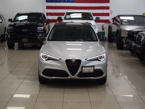 Used 2021 Alfa Romeo Stelvio Sprint w/ Nero Edizione image 5