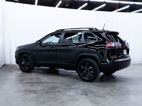 Used 2023 Jeep Cherokee Altitude Lux AWD/4WD image 4