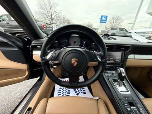 Used 2015 Porsche 911 Targa 4S image 16