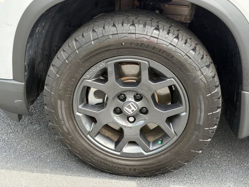 Certified 2025 Honda Pilot TrailSport image 33