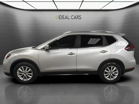 Used 2019 Nissan Rogue SV w/ Premium Package FWD image 8