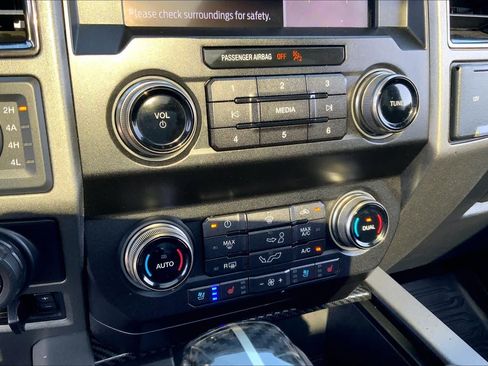 Used 2019 Ford F150 Raptor w/ Equipment Group 802A Luxury AWD/4WD image 31