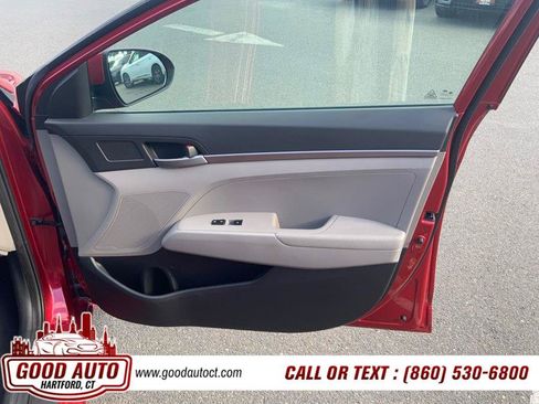 Used 2017 Hyundai Elantra SE w/ Cargo Package FWD image 15
