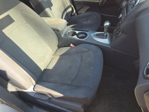 Used 2010 Nissan Rogue S w/ 360 Degree Value Pkg image 9