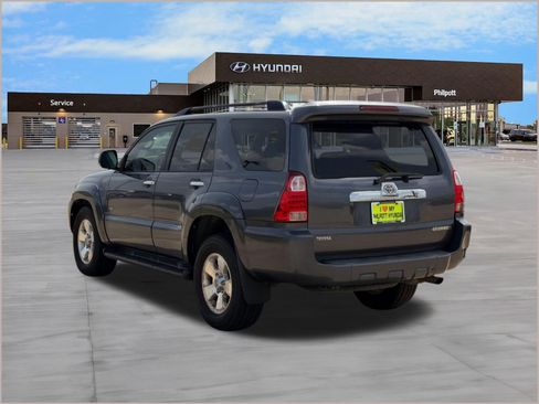 Used 2007 Toyota 4Runner SR5 RWD image 3