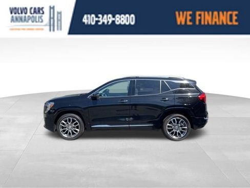 Used 2022 GMC Terrain Denali w/ Denali Premium Package AWD/4WD image 5