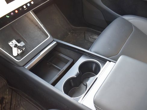 Used 2026 Tesla Model Y Premium image 12