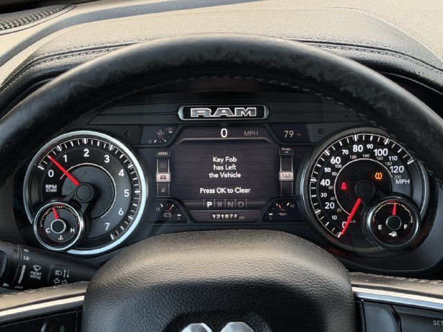 Used 2019 RAM 1500 Laramie AWD/4WD image 16