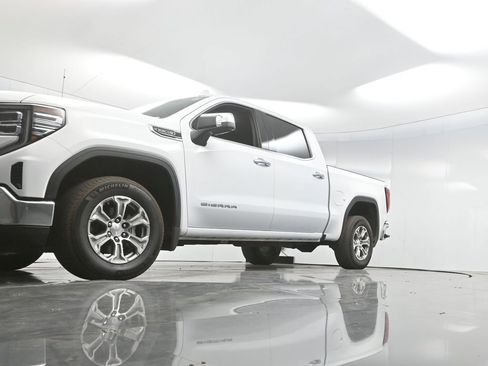 Used 2024 GMC Sierra 1500 SLT image 42