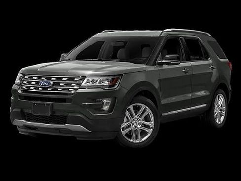 Used 2016 Ford Explorer XLT w/ Equipment Group 202A AWD/4WD image 16