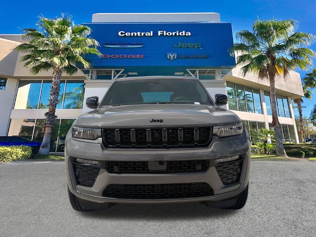 New 2027 Jeep Grand Cherokee Limited AWD/4WD image 3