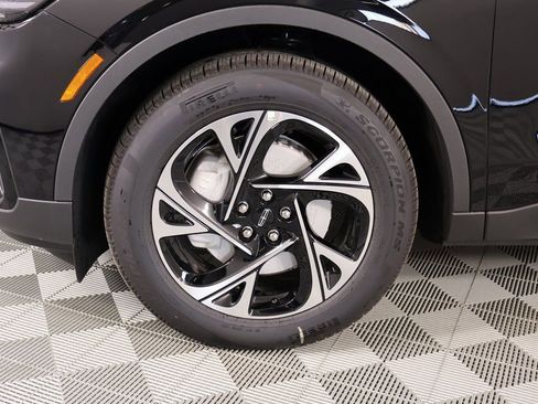 New 2026 Lincoln Nautilus Premier w/ Jet Appearance Package AWD/4WD image 17