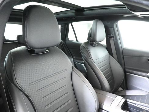 Certified 2026 Mercedes-Benz GLC 300 4MATIC image 32