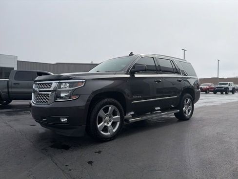 Used 2018 Chevrolet Tahoe LT w/ LT Signature Package image 3