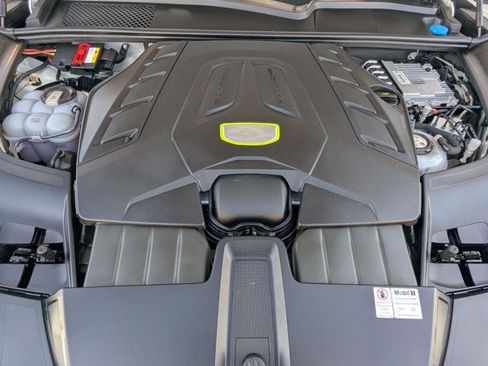 Certified 2021 Porsche Cayenne Turbo S image 28