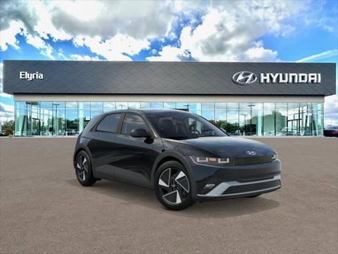 New 2026 Hyundai Ioniq 5 SE image 2