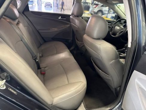 Used 2012 Hyundai Sonata SE w/ Navigation & Sunroof Pkg FWD image 11