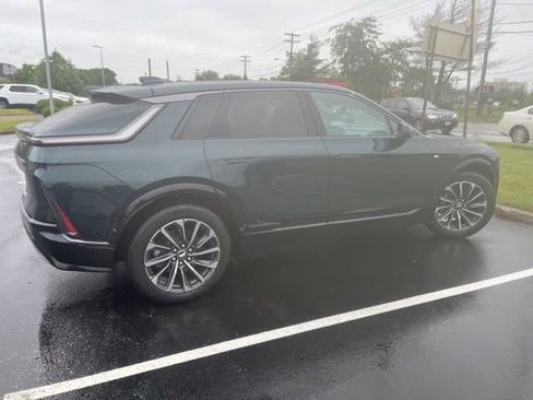 Certified 2024 Cadillac Lyriq Sport AWD/4WD image 4