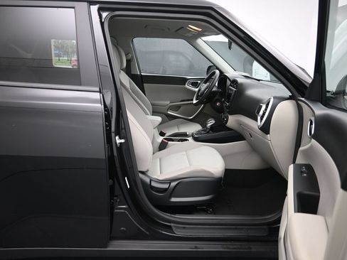 Used 2024 Kia Soul LX FWD image 26