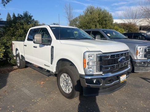 Certified 2023 Ford F350 XLT image 3