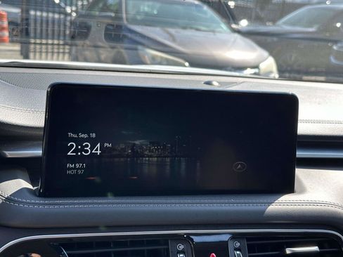 Used 2023 Genesis G70 2.0T image 25