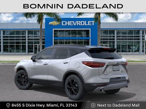 New 2025 Chevrolet Blazer LT w/ Midnight/Sport Edition FWD image 4