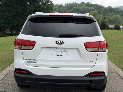 Used 2016 Kia Sorento LX AWD/4WD image 17