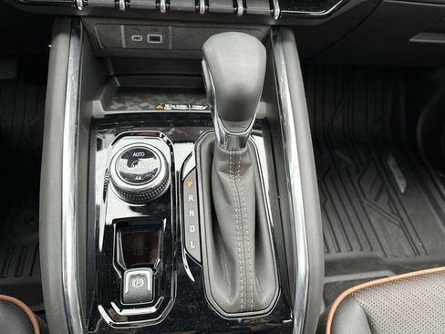 New 2026 GMC Canyon AT4 w/ AT4 Premium Package AWD/4WD image 24