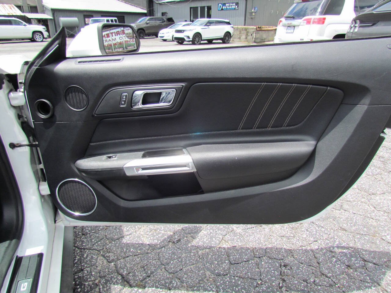 Used 2017 Ford Mustang GT Premium RWD image 16