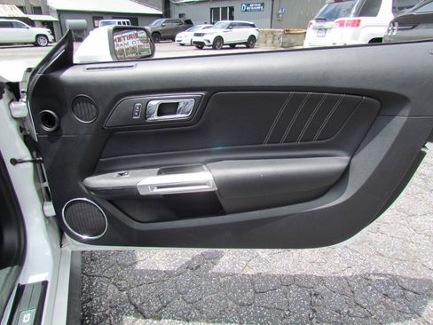 Used 2017 Ford Mustang GT Premium RWD image 16