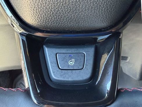 Used 2025 Honda Pilot Black Edition image 12