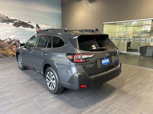 Used 2025 Subaru Outback Premium AWD/4WD image 23