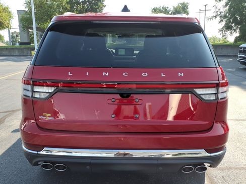 New 2026 Lincoln Aviator AWD image 8