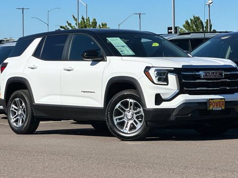 Used 2025 GMC Terrain Elevation FWD image 2