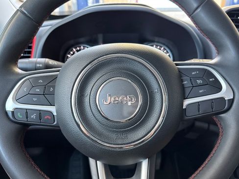Used 2023 Jeep Renegade Trailhawk AWD/4WD image 23