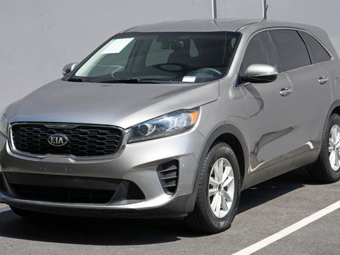 Used 2019 Kia Sorento FWD image 38