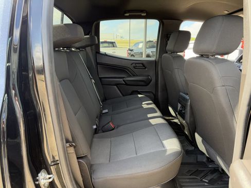 Used 2025 Chevrolet Colorado Trail Boss AWD/4WD image 29