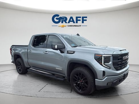 Used 2024 GMC Sierra 1500 Elevation w/ Elevation Premium Package AWD/4WD image 16