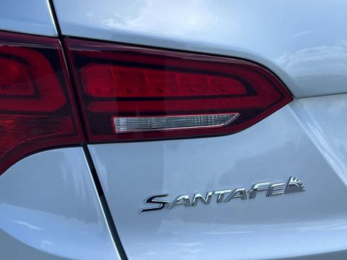 Used 2018 Hyundai Santa Fe Sport w/ 2.0T Ultimate Tech Package 05 FWD image 13