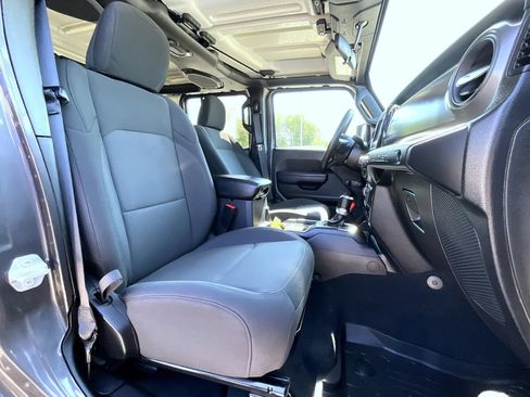 Used 2022 Jeep Wrangler Unlimited Sport w/ Xtreme Recon 35" Tire Package AWD/4WD image 16