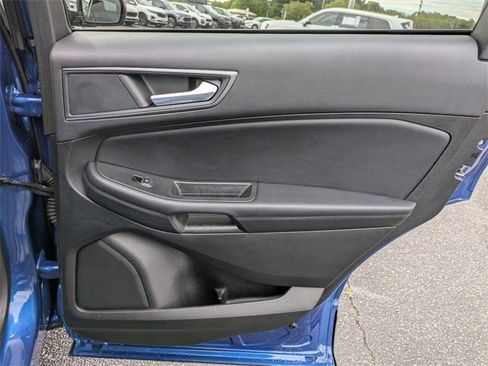 Used 2022 Ford Edge SE image 30
