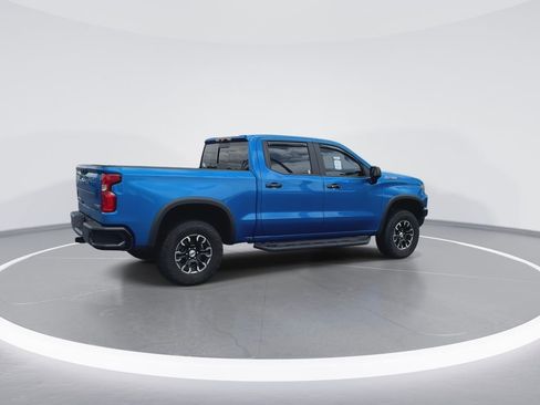 Used 2022 Chevrolet Silverado 1500 ZR2 w/ Technology Package AWD/4WD image 8