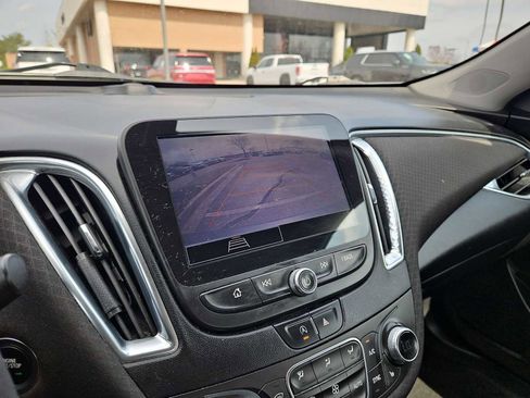 Used 2021 Chevrolet Malibu LT image 29