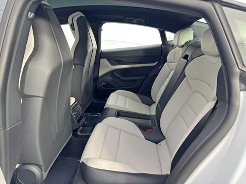 Used 2023 Porsche Taycan 4S w/ Premium Package image 42