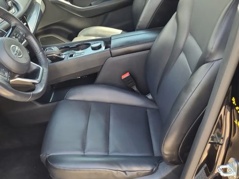 Used 2021 Nissan Rogue SV w/ Premium Package AWD/4WD image 6