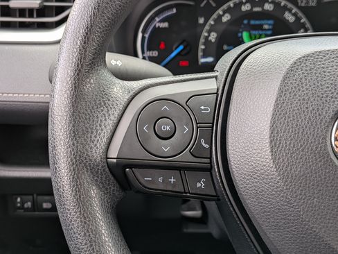 Certified 2025 Toyota RAV4 LE AWD/4WD image 31