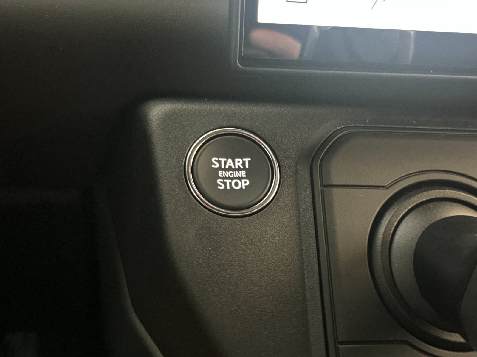 New 2026 Land Rover Defender 110 X-Dynamic SE AWD/4WD image 22