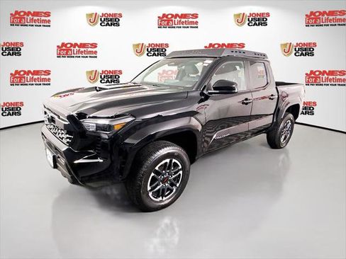Certified 2024 Toyota Tacoma TRD Sport AWD/4WD image 13